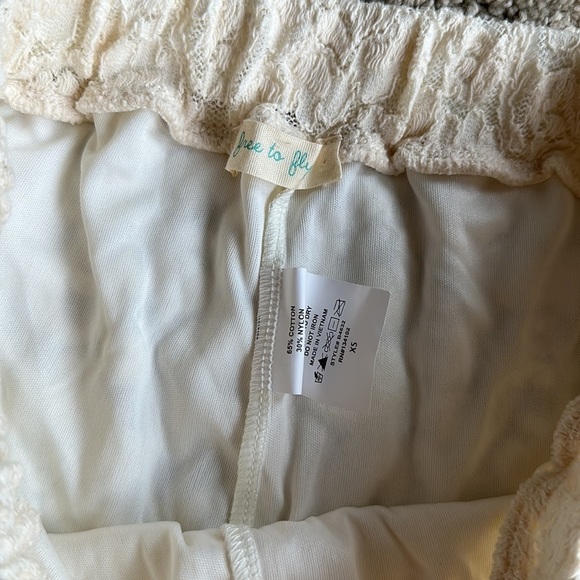 Lace Shorts with Pink Trim Size XS Women’s - Picture 2 of 3